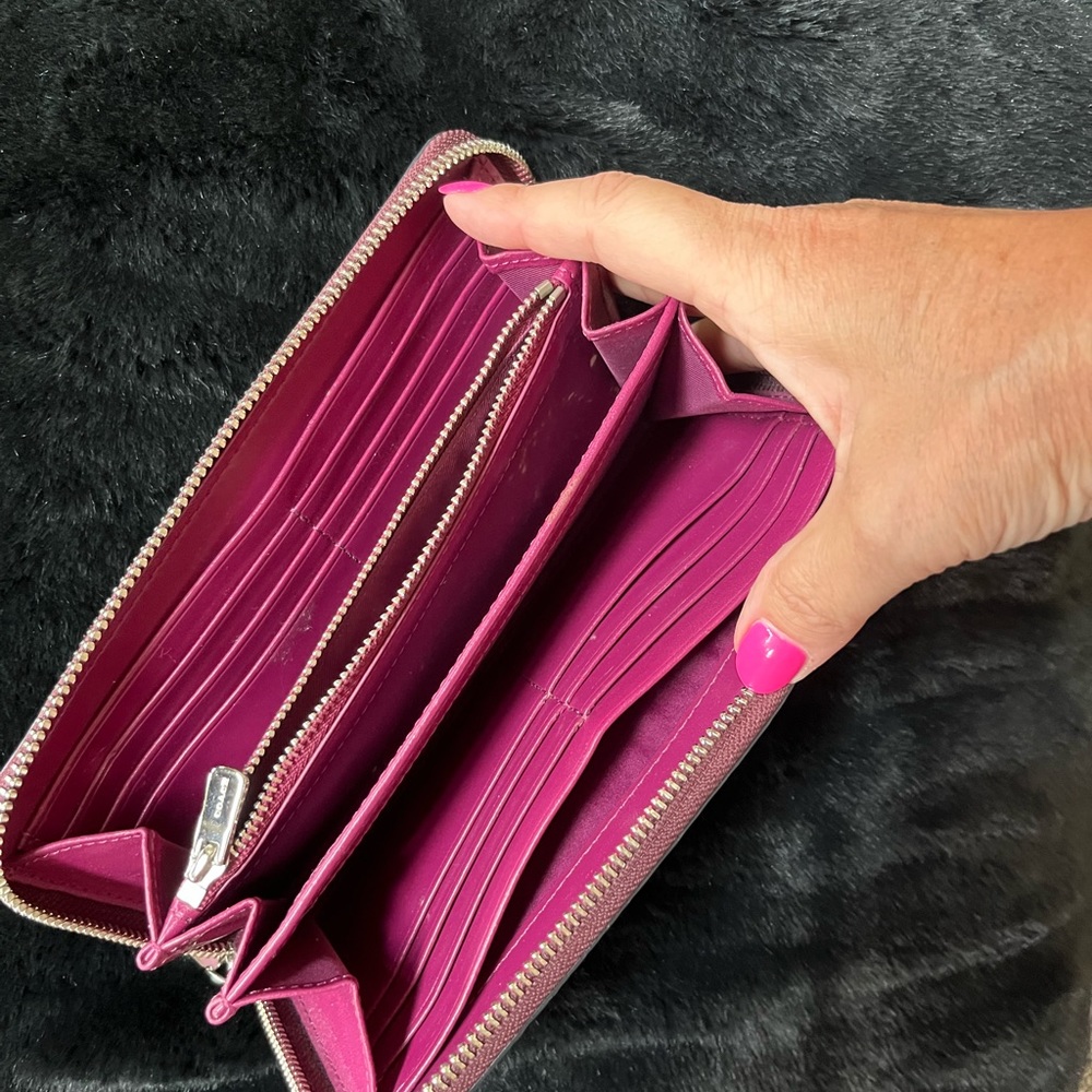 Coach cranberry snakeskin wallet - Picture 3 of 3